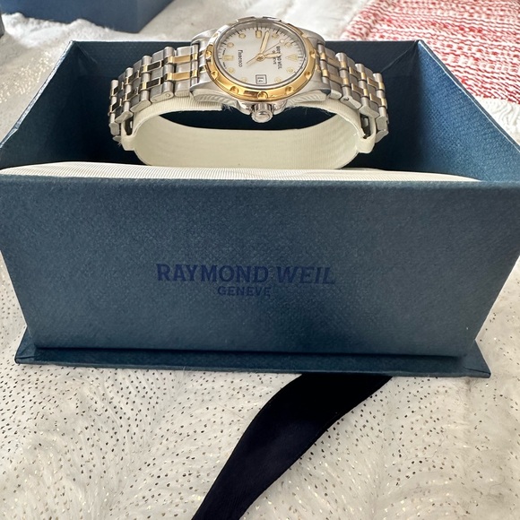 RAYMOND WEIL 5370 Ladies Geneve Flamenco Dial Two-Tone Watch - Picture 3 of 3